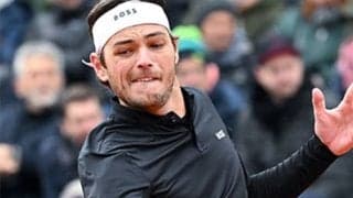 19歳の挑戦退け芝4強入り