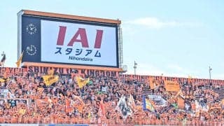 「エモすぎた」「これは泣く」岡崎慎司氏の清水凱旋からの“勝ちロコ”シーンが胸熱！「こんな勝ちロコが見れるとは」「乾さんおもしろいｗ」などの声