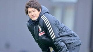 「うっちー！LAなの？」ロサンゼルスで元日本代表トリオの“食堂スリーショット”が実現！「最近イチの笑顔見せる麻也」「ウッチーの無精ひげ？珍しいな！」と話題に