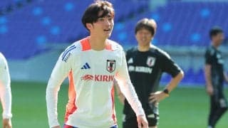 「生歌じゃん！」「初めて聞いた」ザルツブルク加入の川村拓夢に洗礼!? 無茶振りの歌を要求されて選んだ曲は…「楽しそうでよかった」