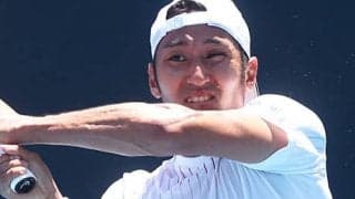  内山、島袋との接戦制し4強 