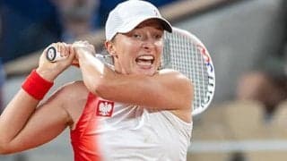  本領発揮の女王、完勝で五輪初16強へ 