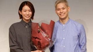 「カップルの理想形だ」西田有志&古賀紗理那さんの“手つなぎショット”に海外メディアも絶賛！ファンも「とってもお似合い」