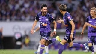 広島がクラブ新の7連勝で首位浮上！　トルガイ・アルスランのハットでFC東京を振り切る【明治安田J1第29節】