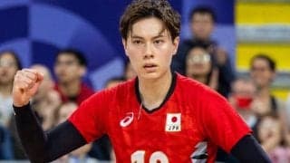 まるでカップル！23歳になった髙橋藍がスタイル抜群のいとこと2ショット　兄の塁と“仲良し”兄弟ショットも披露