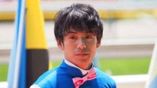 浜中俊騎手が騎乗停止…菱田裕二騎手が落馬