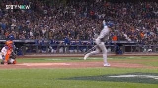 大谷翔平のPS第3号にチームメイトも熱狂…カーショー大はしゃぎ、ロハスは真顔で“ドン引き”リアクションの一部始終「盛り上がりすごい」