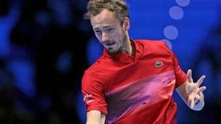 世界4位メド 快勝で初白星