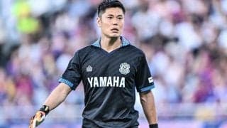 「奥さま、きれい」「美人過ぎる」元日本代表GK川島永嗣の話題の“美人妻”ピッチ登場に反響！「ワールドカップ会場で抜かれた奥様か」「相変わらずお綺麗で」との声
