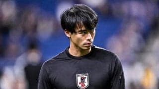 「また決めたか！膝スラも完璧」三笘薫の死角からの豪快ヘッド弾＆美しい膝スラに称賛！「突然現れる動きだから防ぎようがない」「膝スラがキャリア最高に上手かった」の声