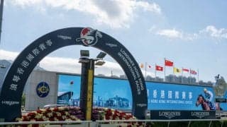 【香港ヴァーズ】ステレンボッシュ3着入線…英ジアヴェロットが最内強襲