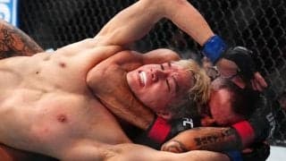 朝倉海を失神させたパントージャ　夢破れ、呆然とする日本人挑戦者に見せつけた“UFC王者の自負”「俺のベルトを奪えると思ったのか」