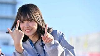「めっちゃ上手い」J1クラブMCにして現役女子高生の超人気モデルの「制服＆革靴での両足リフティング映像」が大絶賛！「可愛すぎるぅ〜!!」「めっちゃカワイイ！」と高い人気示す