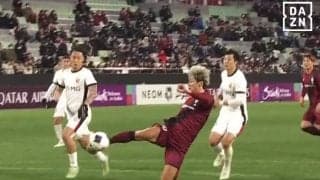 今季も“半端ない”ぞ！ 大迫勇也が“ハイレベルすぎるジャンピングボレー”で驚愕ゴラッソ「PK外した辻褄を合わせた」「10万人が同じセリフを…」