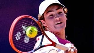 18歳 逆転勝ちで8強「少し緊張」