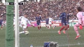 町田・西村に決勝点献上で「は？何やっとん？」FC東京・元日本代表DF、ゴールにつながる痛恨“やらかし”にファンから厳しい声「これは凡ミス」「クリアできたやん」