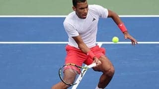  接戦制し4強、チリッチ撃破 