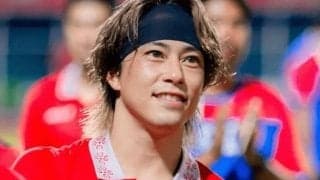 ｢ガクくんそっくり！｣『仮面ライダー鎧武/ガイム』佐野岳の双子イケメン弟・プロサッカー佐野渓、美人妻とキスも…熱々ウェディングフォト公開