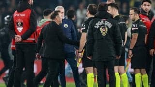 相手監督の鼻をつまむ奇行のモウリーニョ監督に3試合のベンチ入り禁止処分