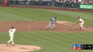 大谷翔平、イライラ走塁で“投手が急変”「リードでかっ！」 2度の牽制で警戒→突如制球が乱れる「リードオフマンすぎる」