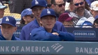 朗希＆由伸も脱帽！大谷翔平、182キロ二塁打で“あまりの速さに”日本人コンビが拍手喝采 ド軍ベンチの一幕に反響続々