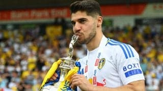 「言葉で表すことはできない」リーズを優勝に導いたソロモンが優勝を喜ぶ…レンタルの身ながら「とにかくリーズを愛している」