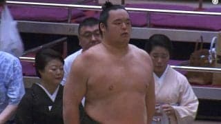 「おじぎ界の横綱」幕下力士の所作に“熱視線” 「素晴らしいお辞儀」「丁寧な礼だ」ファン称賛の一コマ【大相撲五月場所】
