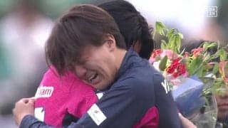「他サポだけど泣いた」「真司もこの曲で…」香川真司は笑顔で送り出し...海外挑戦のC大阪・北野颯太、チームメイト大号泣の退団セレモニーにファン涙腺崩壊