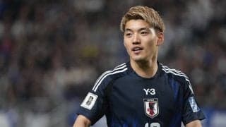 ｢この角度ドキドキします｣サッカー日本代表・堂安律、カラフルカーディガン＆ヒゲ姿が爆イケ｢オフ感が出てていいですね｣