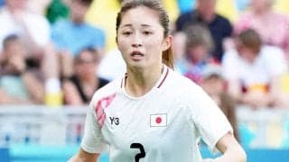 ｢いい仲間｣｢可愛い｣なでしこSB清水梨紗と長谷川唯ら同期4人の“誕生日ディスニー”ショット｢素敵すぎ｣｢目つぶってない笑　やっぱり美人だ｣の声