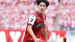 なぜ18歳・佐藤龍之介はファジアーノ岡山でブレイクできたのか？ E-1選手権で“内田篤人超え”が期待される若き才能の適応力とブレないメンタリティ
