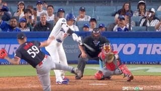 大谷翔平、161キロ仕留めた衝撃36号弾にネット裏の青年が“あ然” 豪速球を捉えた瞬間…口あんぐりの圧巻光景