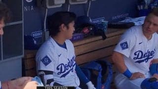 なんだ、ただの聖人か… 大谷翔平、ベンチでの“神対応”が話題に「教えて大谷先生！」ホームラン直後に後輩と話しまくる「ガチ信者やんw」