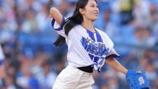「ゴルフウェア脱ぐとここまでエレガントだったとは」…ハマスタ始球式で脚光の美女ゴルファー　白のキャミワンピ姿に「綺麗」の大合唱