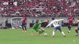 「そりゃ選ばれる」日本代表選出の鹿島GK、あわやDOGSOの豪胆スライディングで裏抜け阻止「度胸すごいわ」ピンチを凌いだスーパープレイに大絶賛