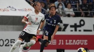 ｢可愛過ぎてにやけちゃう〜｣浦和MF渡邊凌磨、29歳誕生日に元おはガール妻が“あーん”動画公開！｢幸せ駄々漏れてる｣