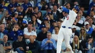 なぜ打った…！？ 大谷翔平、想定外の“悪球打ち”「そりゃビビる」人間離れした“まさかの豪快弾”に「投げるところないw」