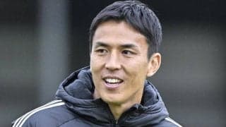 ｢相変わらず、さらっとイケメン｣元日本代表主将の長谷部誠氏が肘をついた腕時計ショット公開！｢相変わらず素敵、ダンディさもマシマシです｣