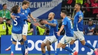 ｢日本のとチェンジしてほしいわ｣イタリア代表の“青×ゴールド＆月桂樹”の新ユニフォームがカッコいい！｢日本代表ユニがコレに準じたデザインなら良かったのに…｣