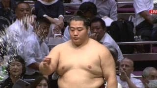 「これすっぴんですよね？」美人スー女が“驚愕” 元人気力士の現在の姿に「顔キレイすぎるだろ」「想像以上にカッコイイ」ファンの反響続々