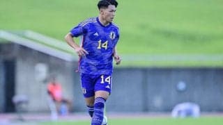 日本代表FWより輝く約40mのロング弾！｢ほんとバケモン｣20歳の日本人ストライカーがフェイエノールト撃破の立役者！W杯サプライズ招集も「マジであるだろ」