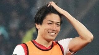 ｢あざと可愛い敬斗くん｣中村敬斗がスタッド・ランス特製クリスマスセーター着用＆カメラ目線のアップショット披露！｢めっちゃ似合ってる｣｢可愛いっ！てでかい声出た｣
