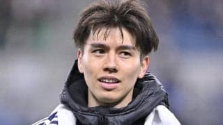 ｢カッコえええええええ｣リーズ田中碧が世界王者相手に強烈ゴラッソ弾でプレミア初ゴール！｢ゴールパフォーマンスまで完璧｣膝スラ＆ワオンガムポーズも堂々披露！