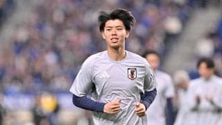 ｢いきなりの無茶ぶりw｣ボルシアMGに移籍した高井幸大への指揮官からの早速の“要求”が話題！｢町野みたいなゴールパフォって｣｢飛ばないケイン!?｣｢ハードル高くて草｣