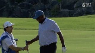 【動画】62歳ビジェイ・シンがバンカーからチップイン！ライリーはテントに当たってラッキーショット！？【ソニーオープンインハワイ1日目】