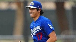 ニヤニヤする大谷翔平が突然「すごいね」　上機嫌で“相棒”に掛けた一言…取材直前の光景