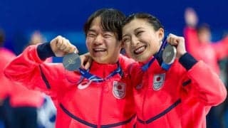 坂本花織の「包み込むハグ」…完全に“おかん”でほっこり　素敵な関係性に感動の声続々【冬季五輪】