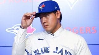 ブルージェイズ岡本和真がついにキャンプ地入り　待ちわびた指揮官は“大谷誤報騒動”の悪夢を回想「前回のフライト追跡は最悪だった」