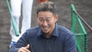 中田翔氏、侍合宿を電撃訪問…ダルビッシュと再会　笑顔で交流、菅野ともグータッチ