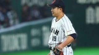 侍J戦開始直後に違和感発生「慣れない」「なんでこんなに」　国際大会ならではの光景